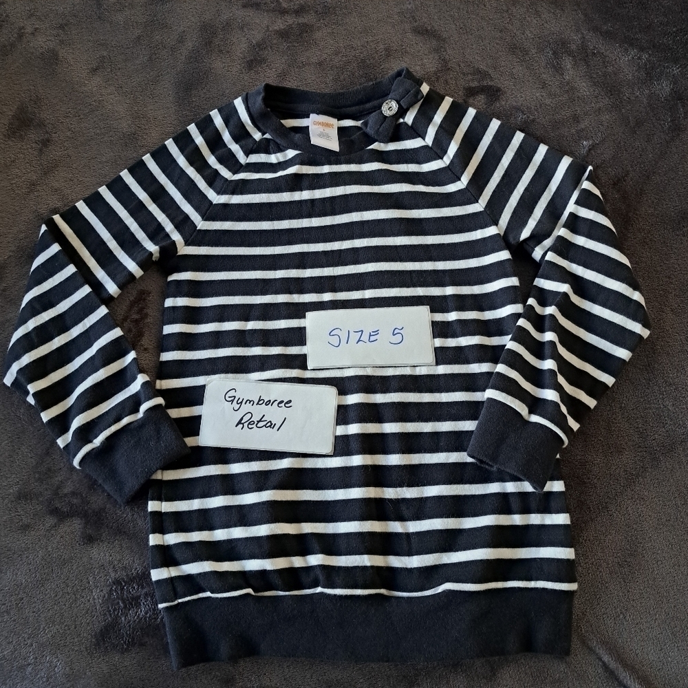 Gymboree girls size 5 black & white striped shirt, cute bow with sparkly button